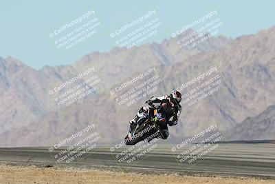 media/Dec-01-2025-Moto Forza (Mon) [[2daa91e15f]]/1-Advanced Group/Session 4 Turn 9/